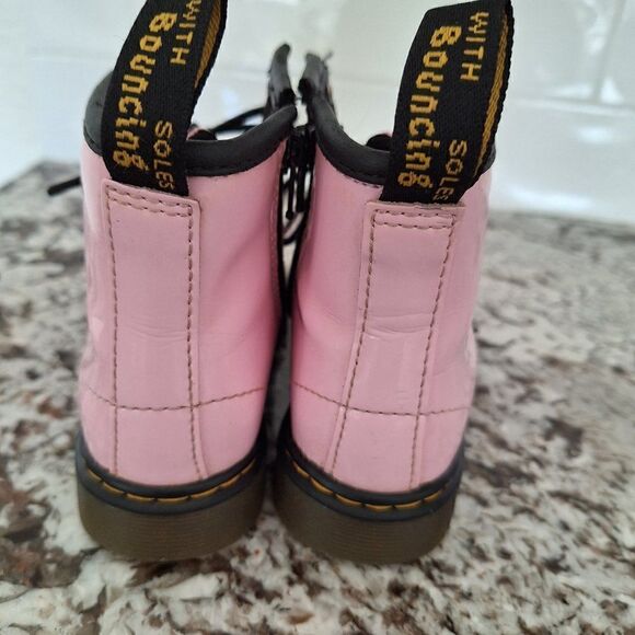 Dr. Martens Pink patent Leather Ankle Boots 1460  size 10 Zip Lace - Picture 3 of 9